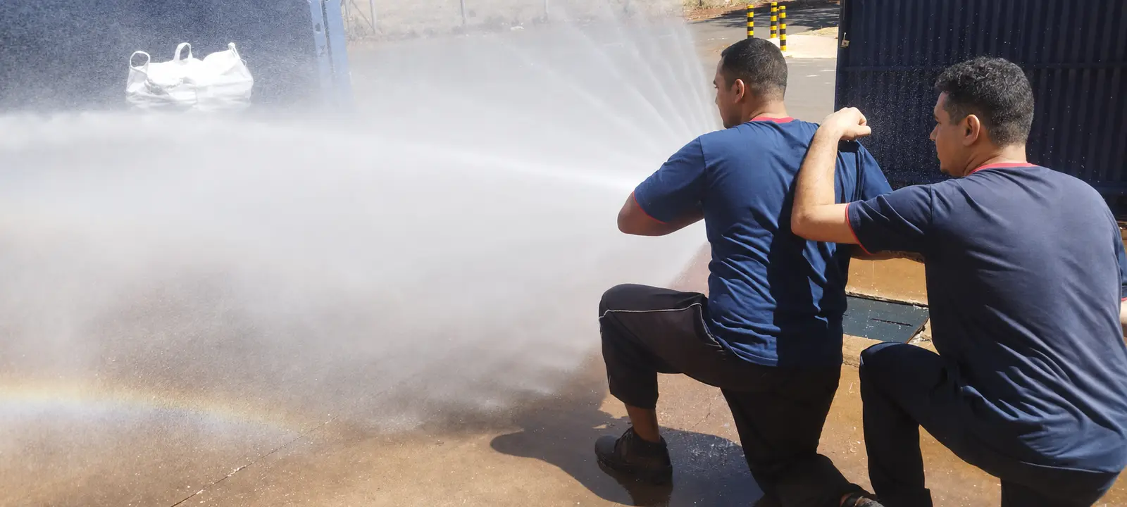 Treinamento prático de combate a incêndio conduzido pela VitalSeg